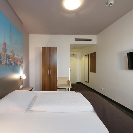 B&B Hotel Berlin City-Ost Exterior foto