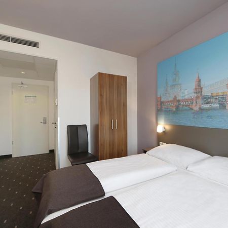 B&B Hotel Berlin City-Ost Exterior foto