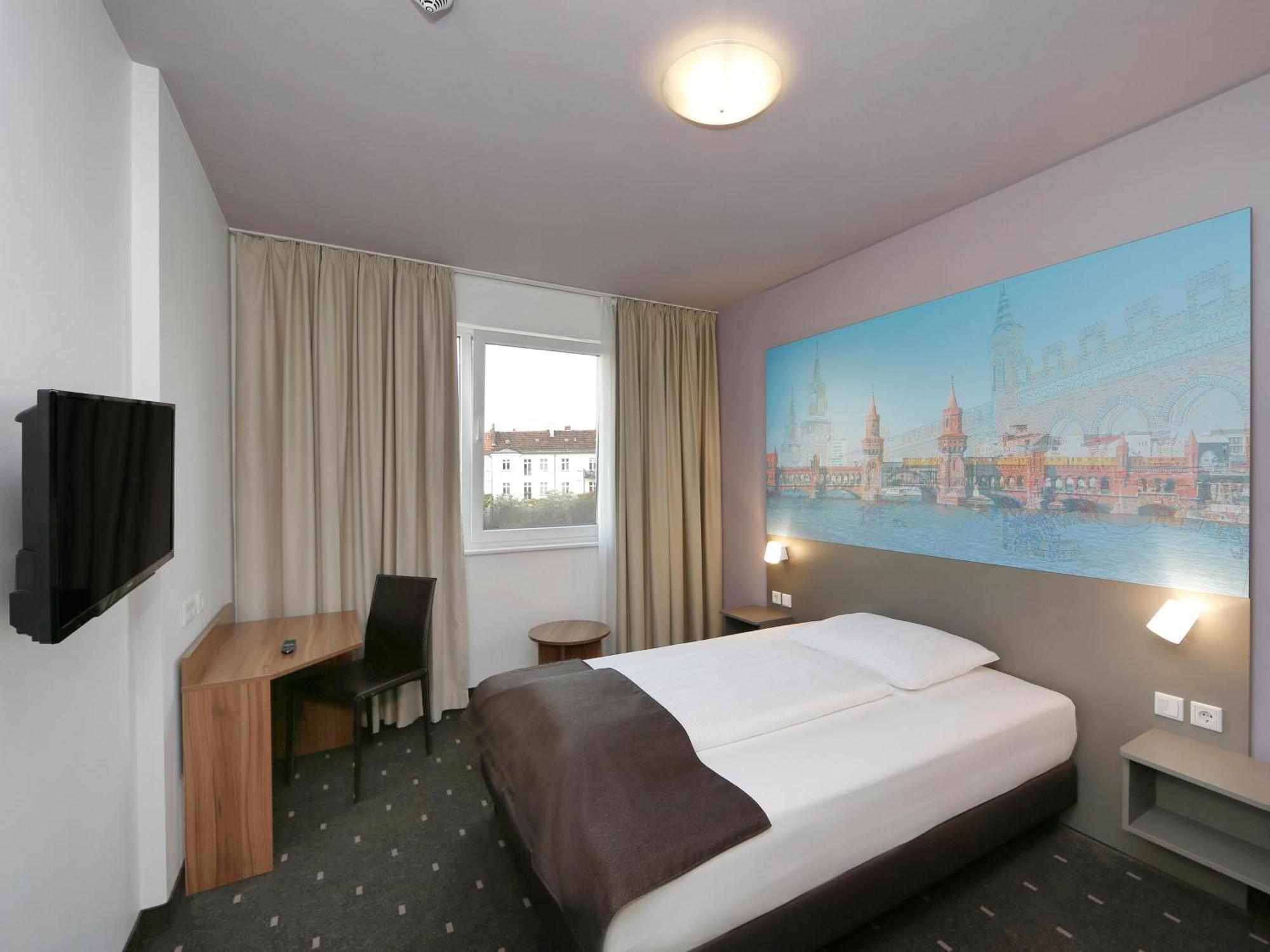B&B Hotel Berlin City-Ost Exterior foto