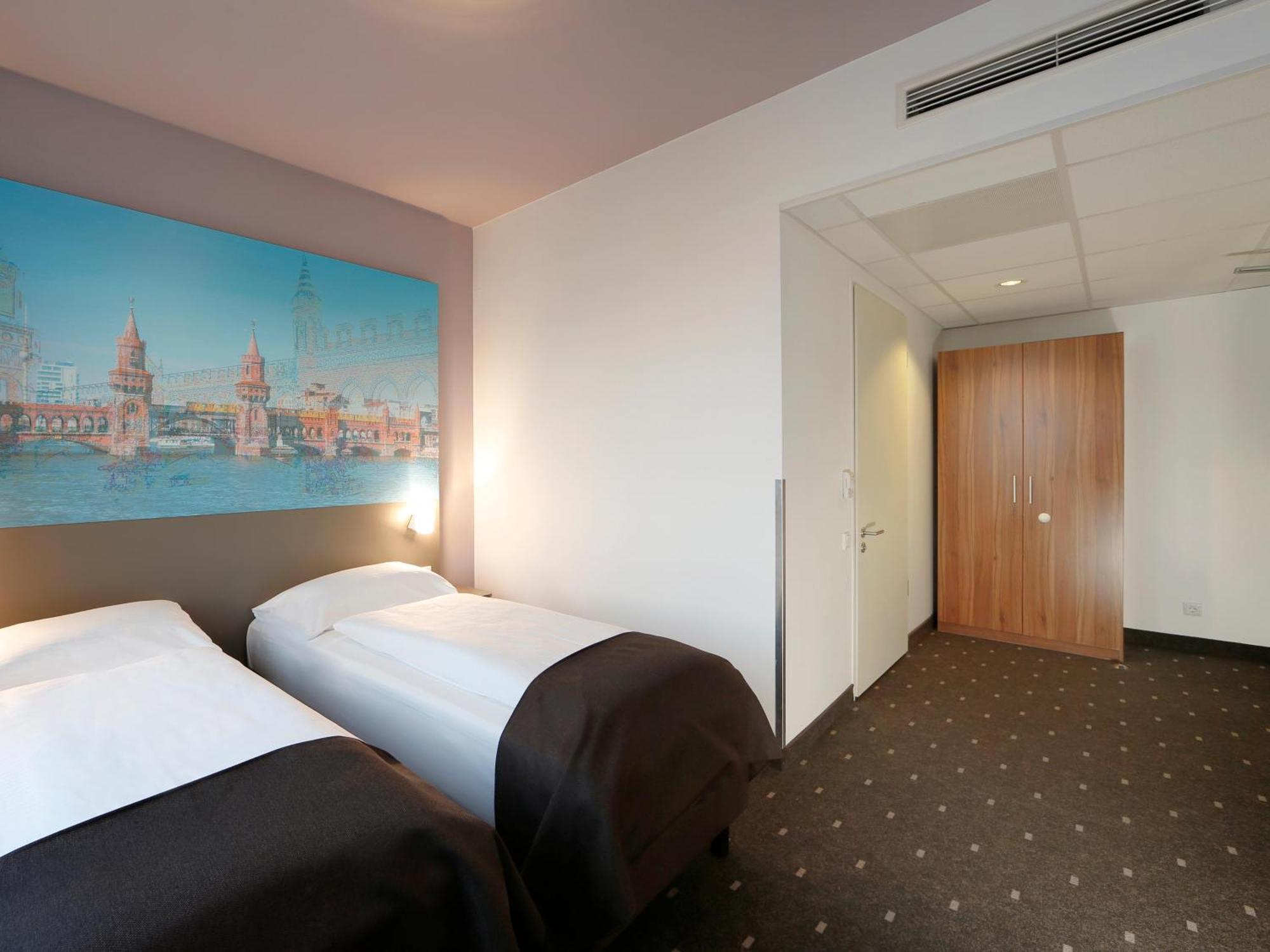B&B Hotel Berlin City-Ost Exterior foto