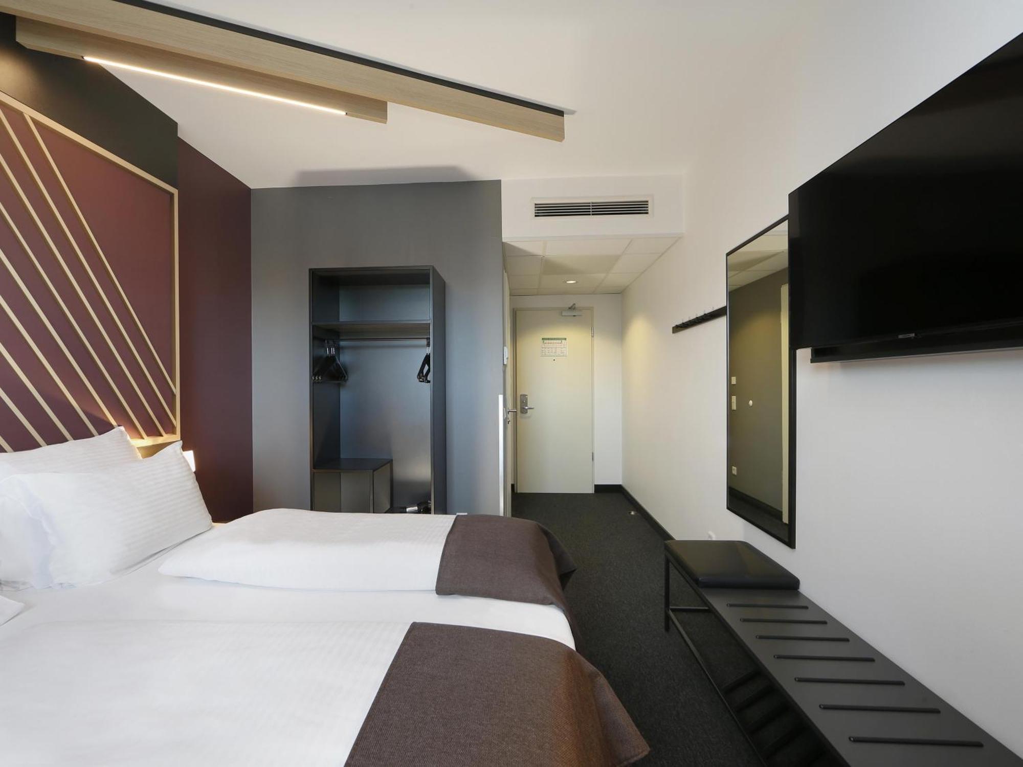 B&B Hotel Berlin City-Ost Exterior foto
