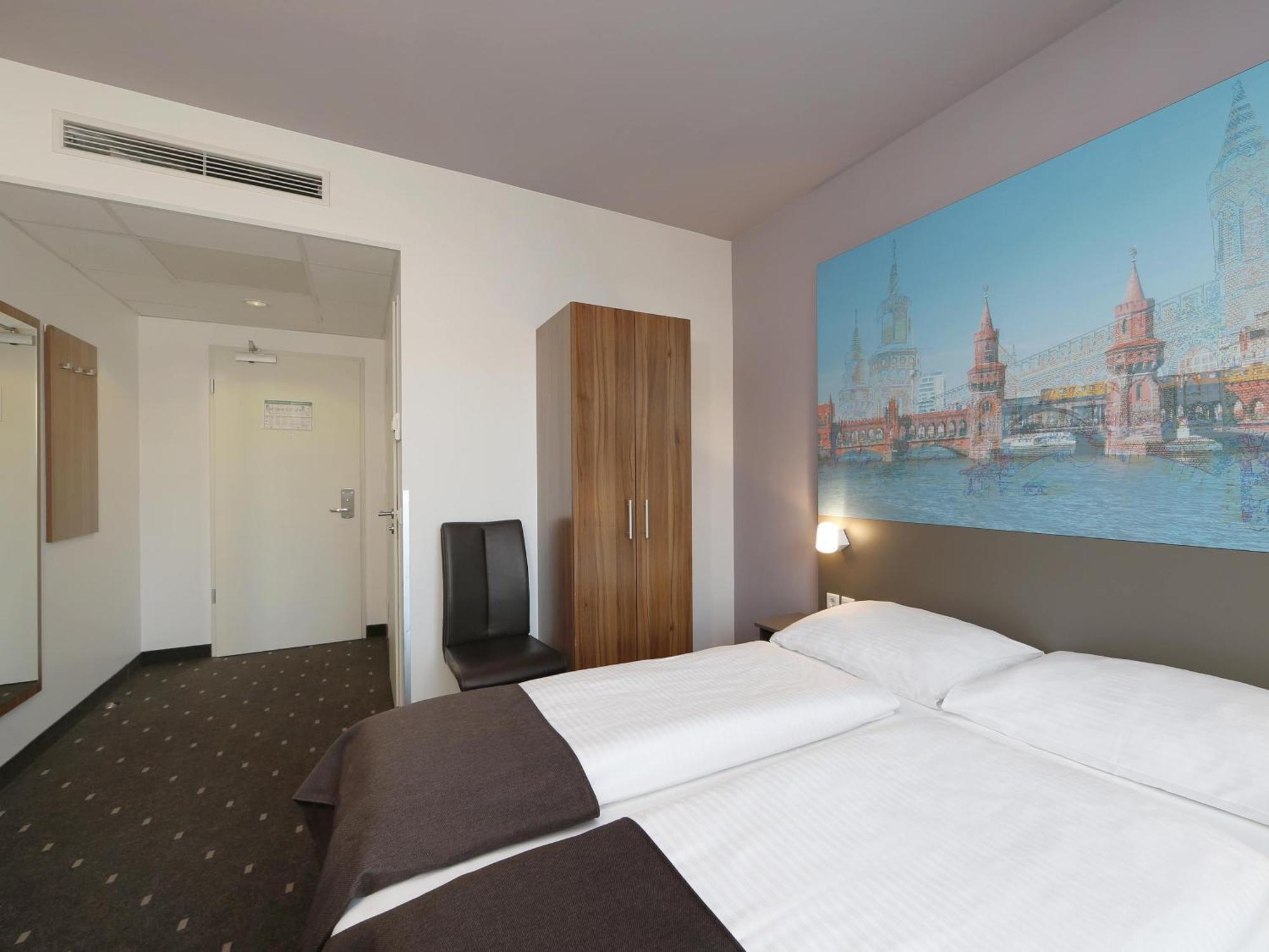 B&B Hotel Berlin City-Ost Exterior foto