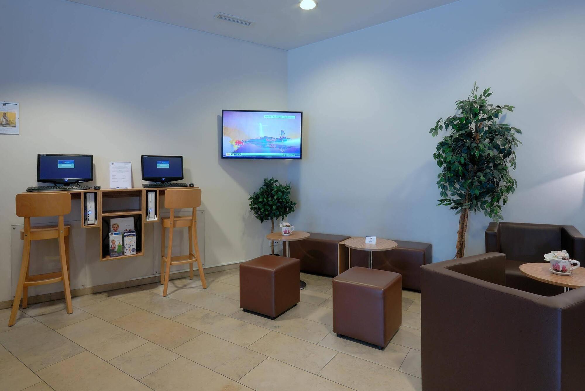 B&B Hotel Berlin City-Ost Exterior foto